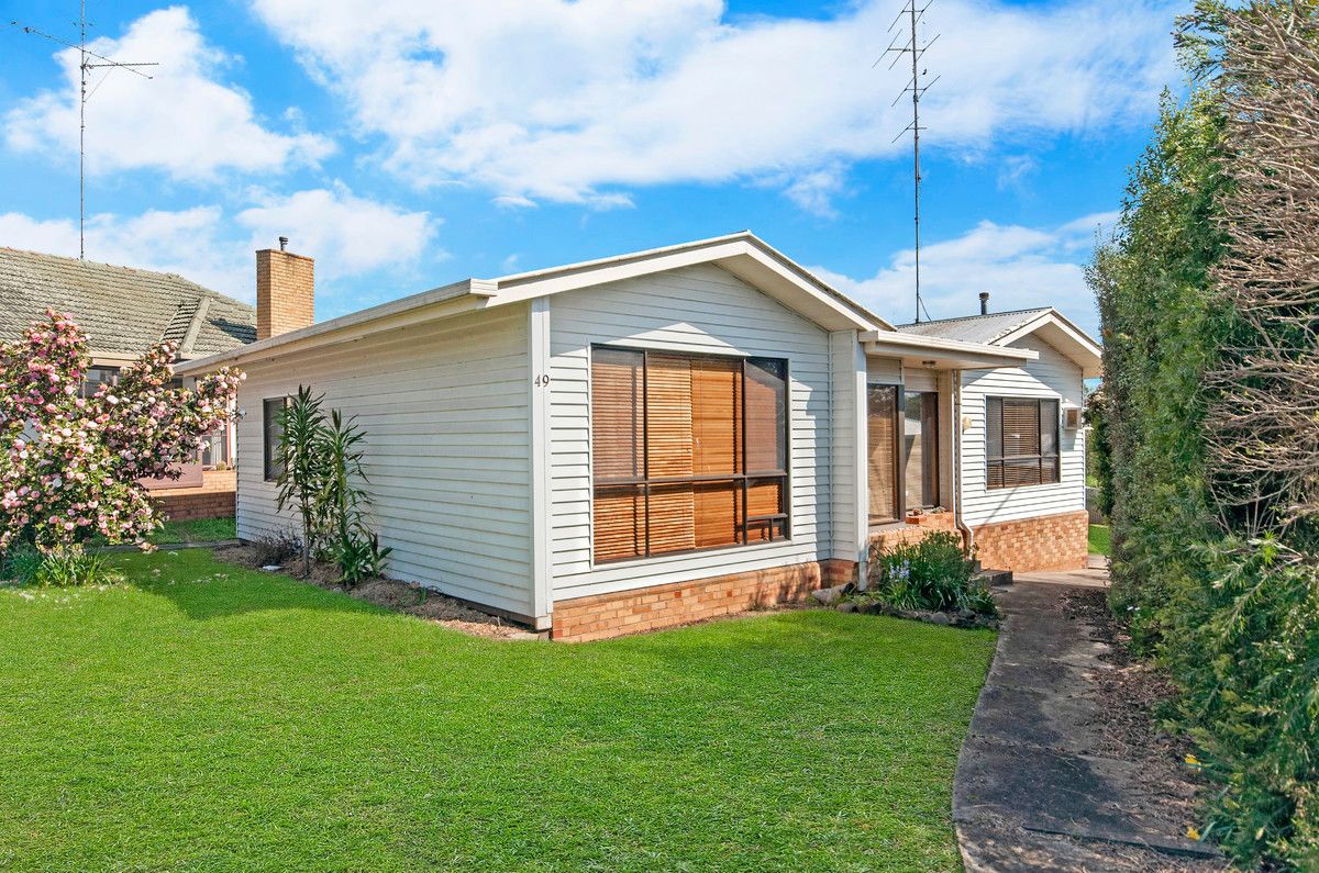 3 bedrooms House in 49 George Street HAMILTON VIC, 3300
