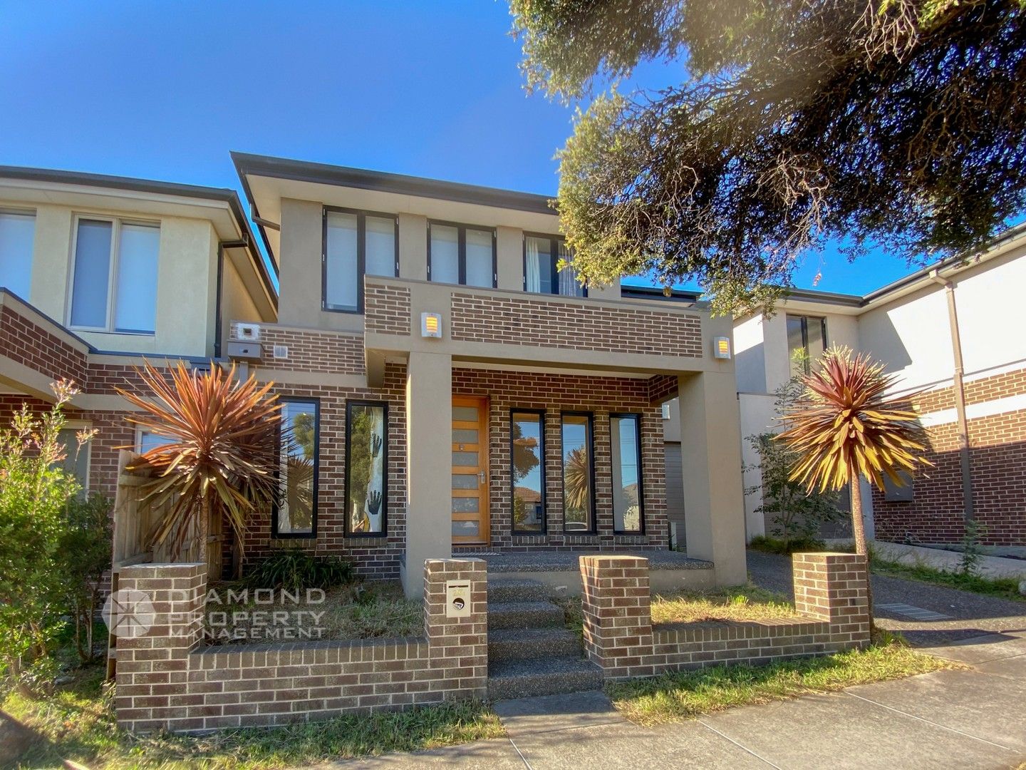 4 bedrooms Townhouse in 25B Newport Road CLAYTON SOUTH VIC, 3169