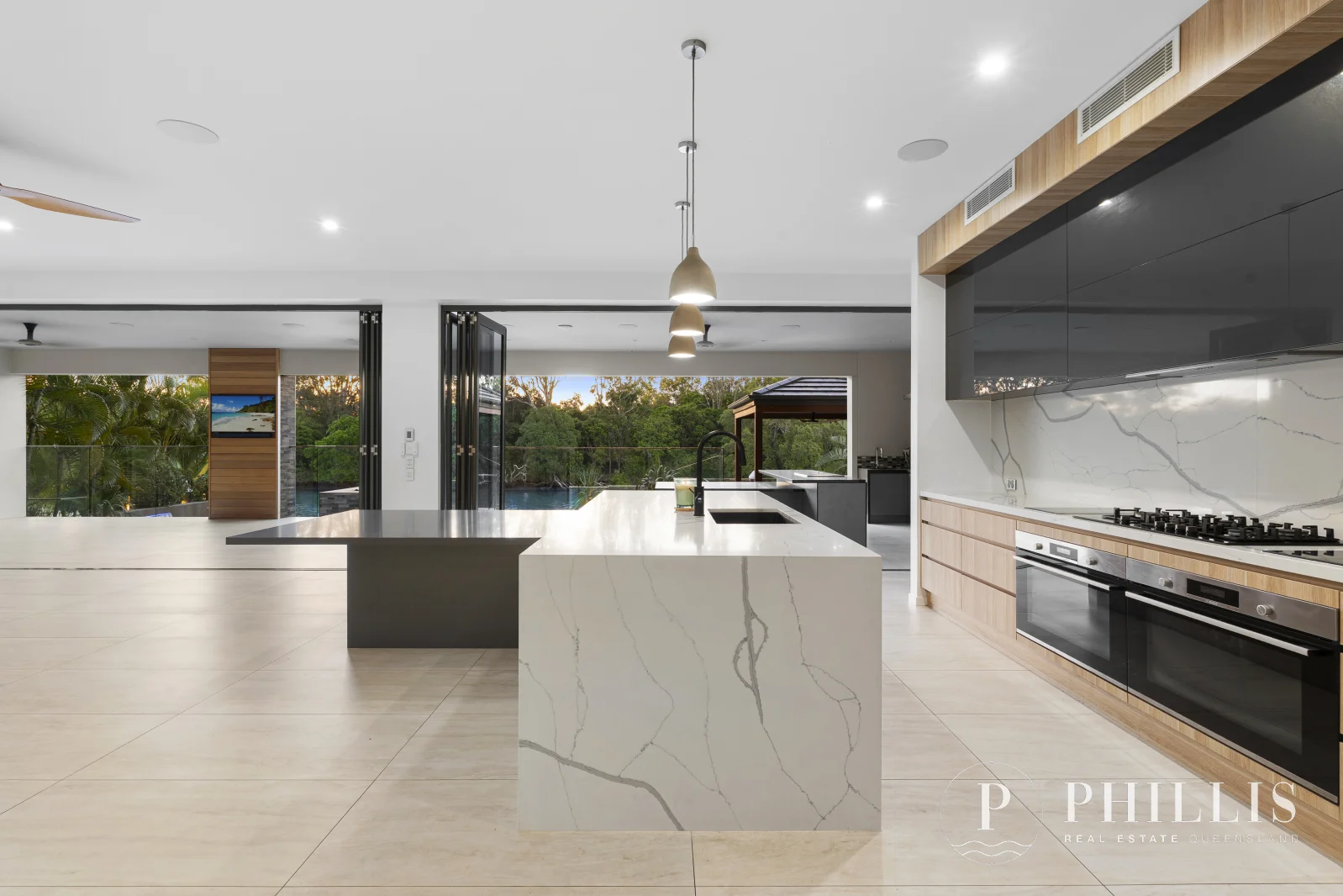 Additional image 12 of 2515 Cressbrook Drive, Hope Island QLD 4212