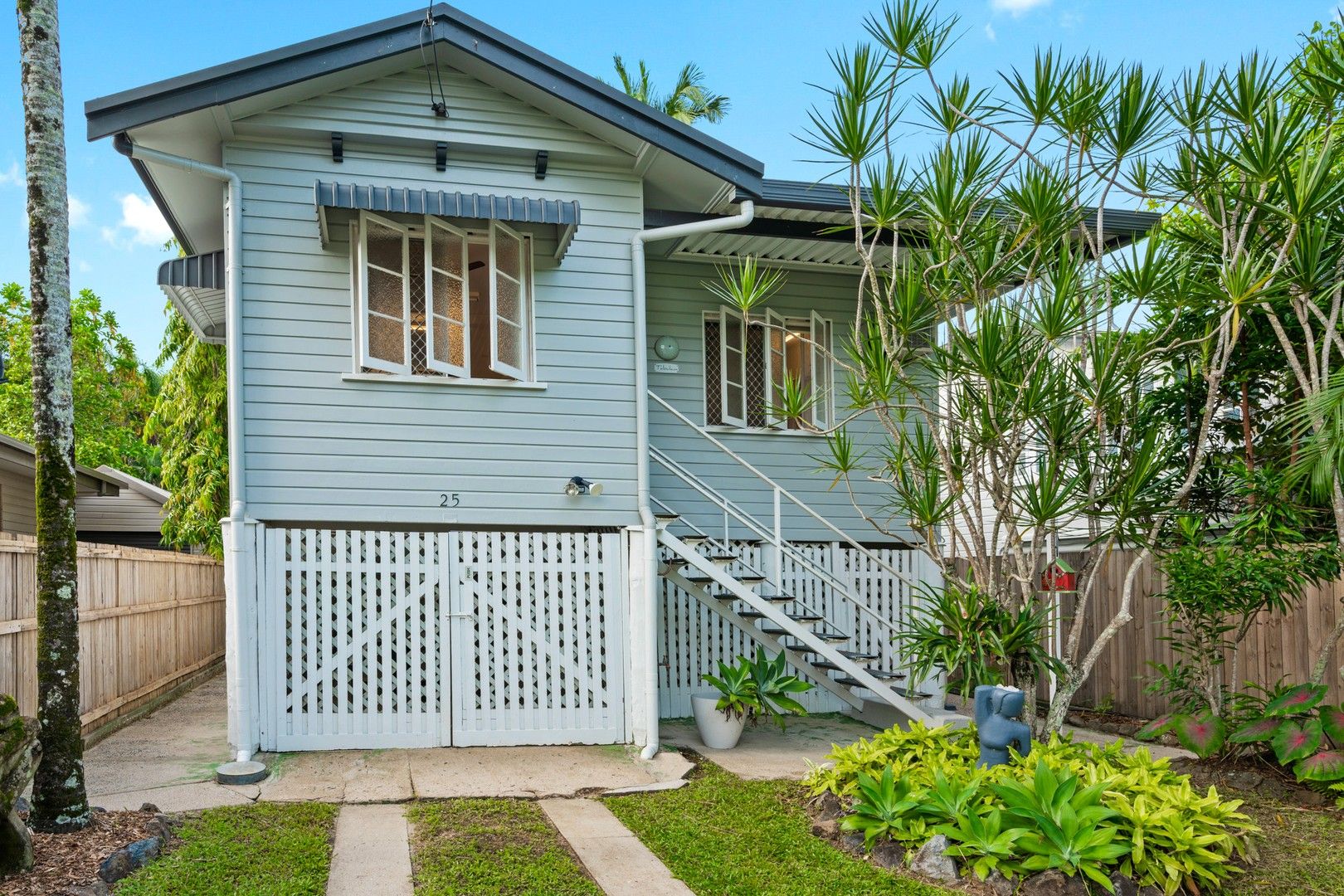 25 Lily Street, Cairns North QLD 4870, Image 0