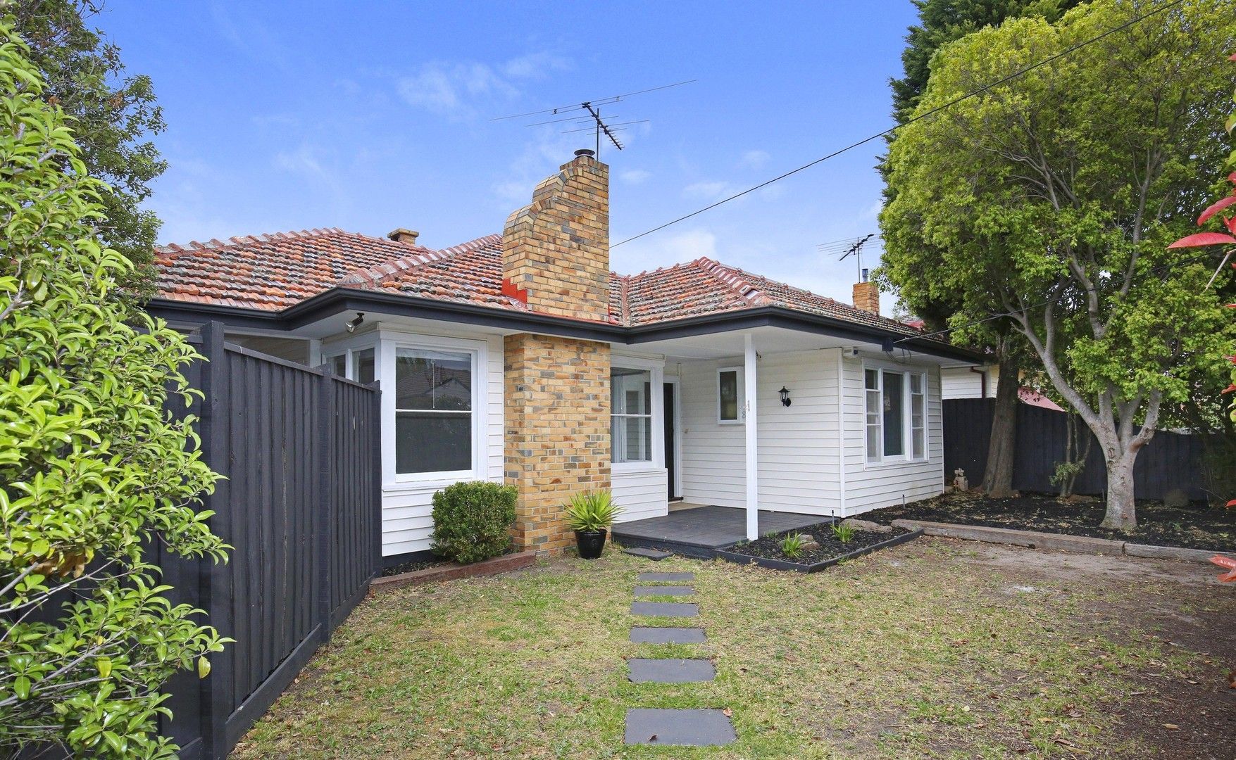 3 bedrooms Apartment / Unit / Flat in 1/8 Sunshine Street PASCOE VALE VIC, 3044