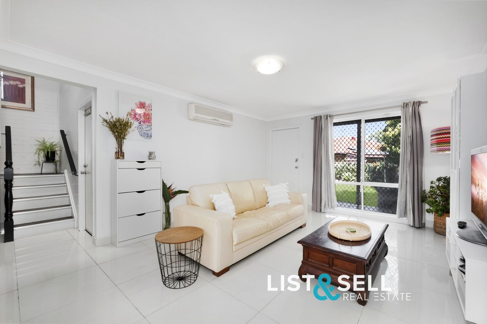 4/12 Parliament Road, Macquarie Fields NSW 2564, Image 1
