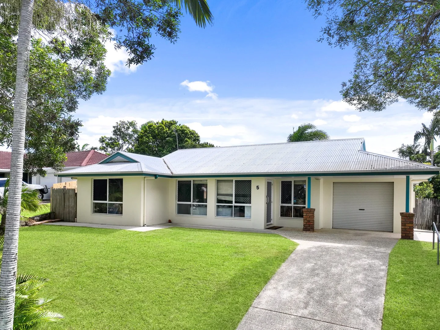 5 Casey Street, Bli Bli QLD 4560