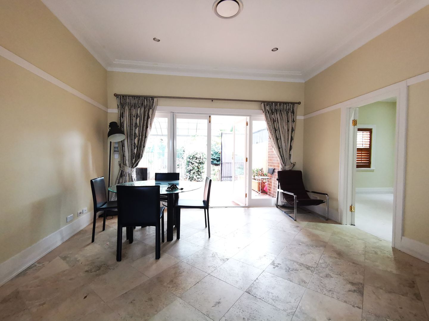 2 bedrooms House in Flat/18 Park cres PYMBLE NSW, 2073