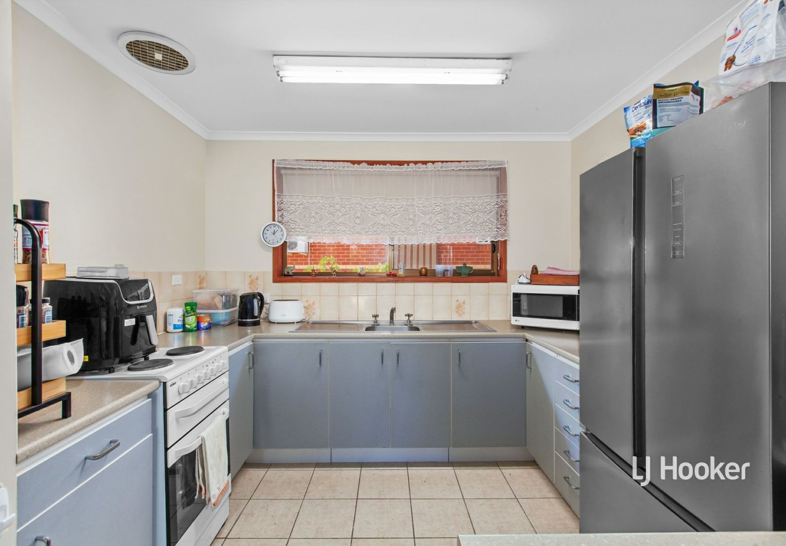 11 Mylson Avenue, Broadford VIC 3658, Image 2