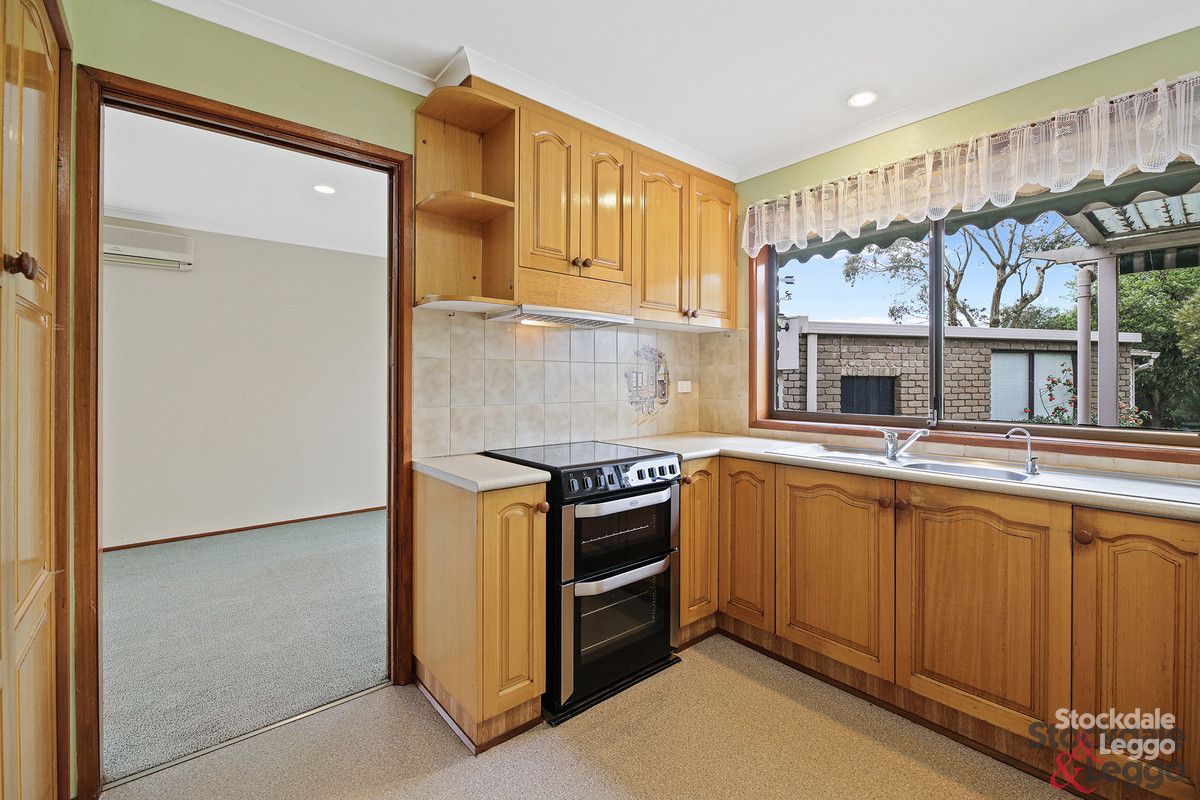 17 Griffin Street, Moe VIC 3825, Image 2