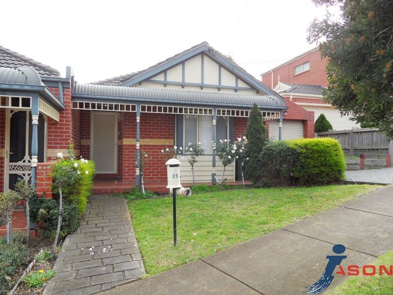 2 bedrooms House in 25 John Street OAK PARK VIC, 3046