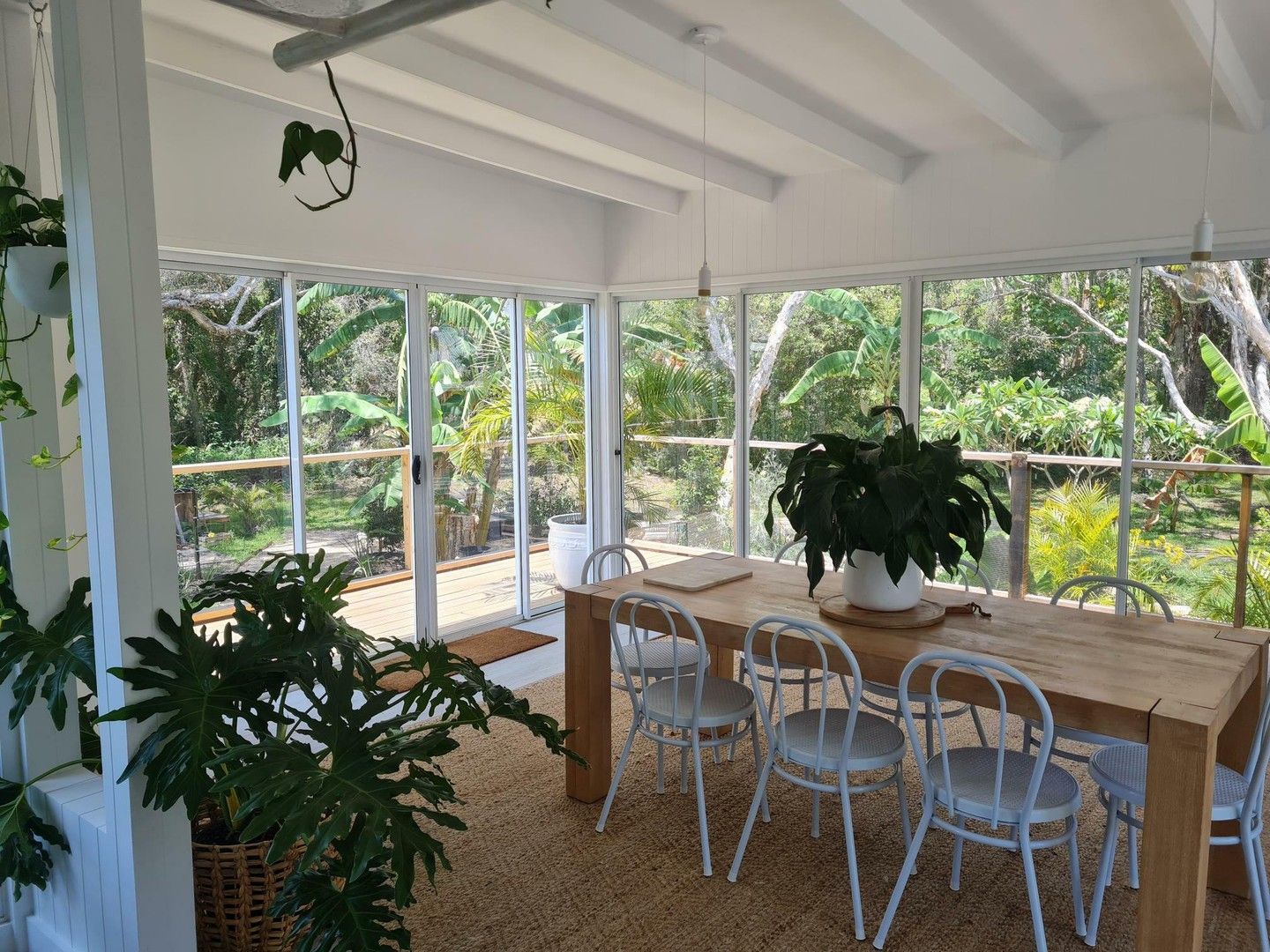 4 bedrooms House in 4 Chestnut Ct MARCUS BEACH QLD, 4573