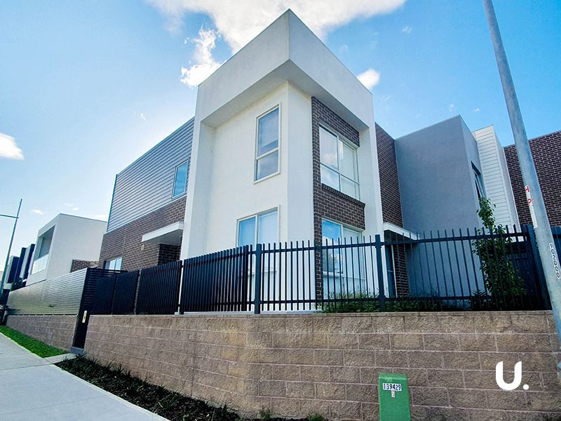 3 bedrooms Townhouse in 2 Barbula Road DENHAM COURT NSW, 2565