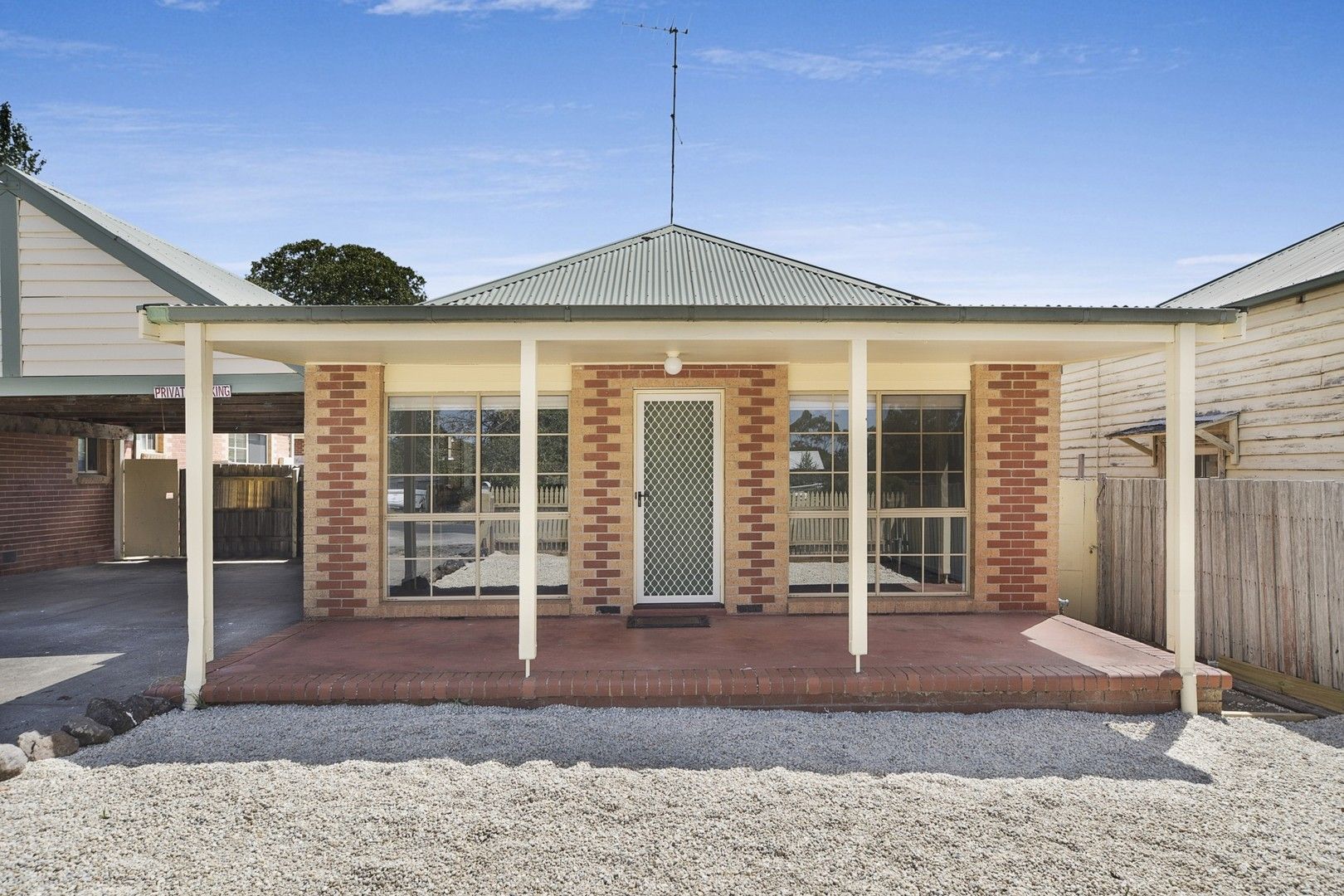 4/1113 Stanbridge Street, Daylesford VIC 3460 Apartment For Rent