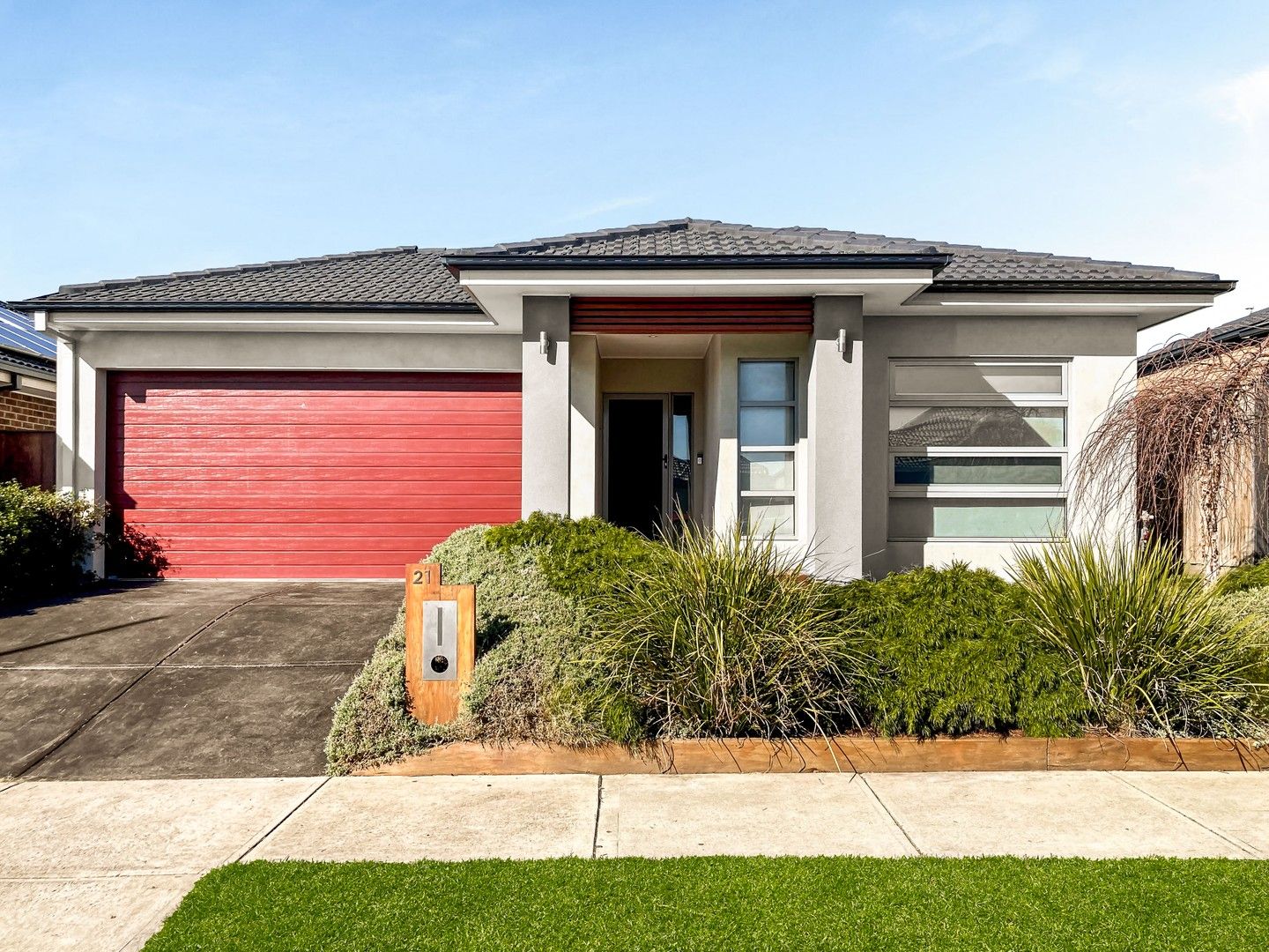 21 Joanne Way, Officer VIC 3809, Image 0