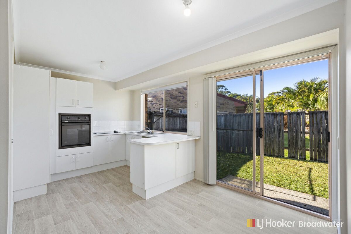 2/5 Melanie Place, Labrador QLD 4215, Image 0