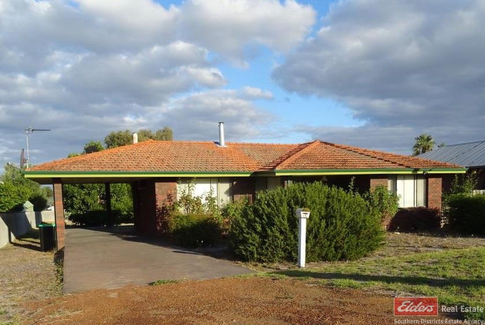3 bedrooms House in 54 Swanstone Street COLLIE WA, 6225