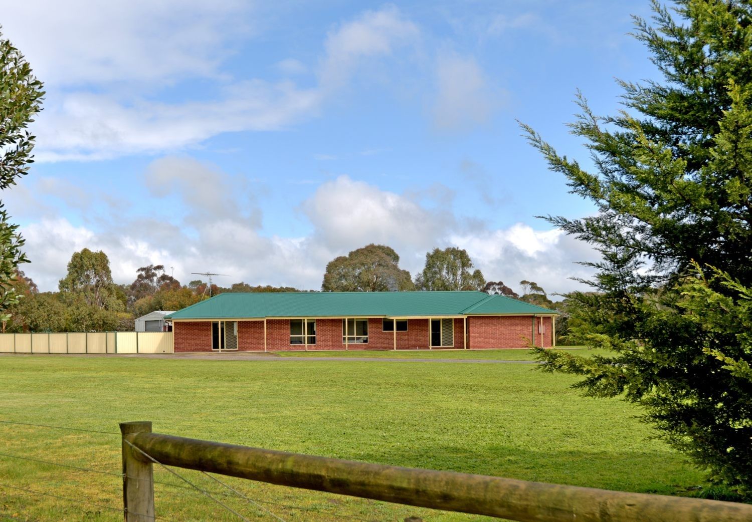 33 Beal Court, Winchelsea VIC 3241, Image 2