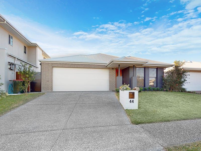 4 bedrooms House in 44 Mcarthur Parade BARINGA QLD, 4551