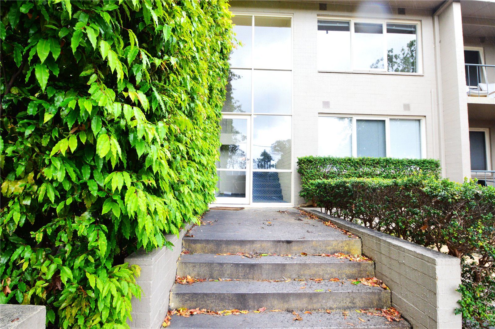 2 bedrooms House in 2/157 Highfield Road CAMBERWELL VIC, 3124
