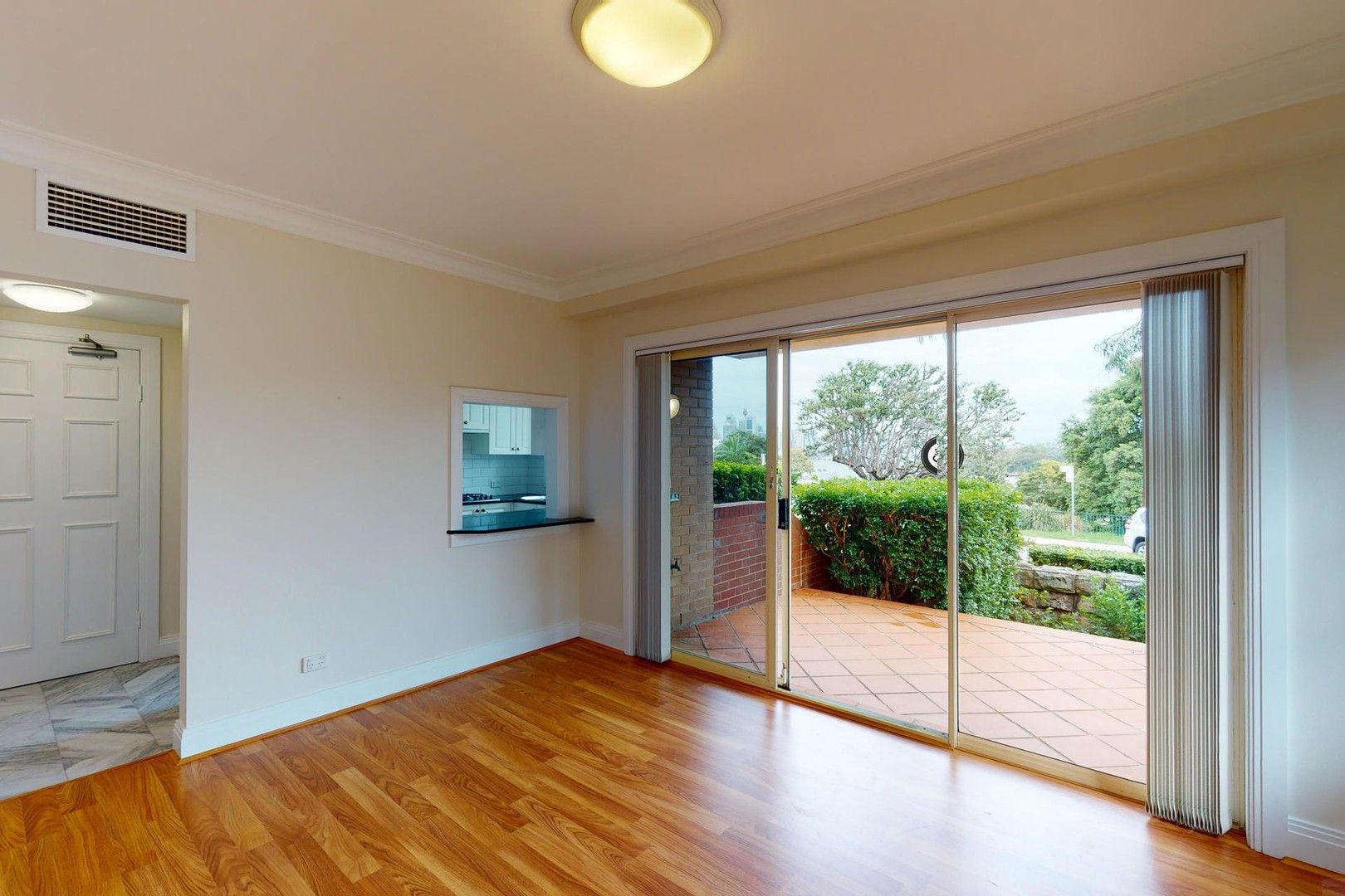 3 bedrooms Apartment / Unit / Flat in 1/38 Woolcott Street WAVERTON NSW, 2060