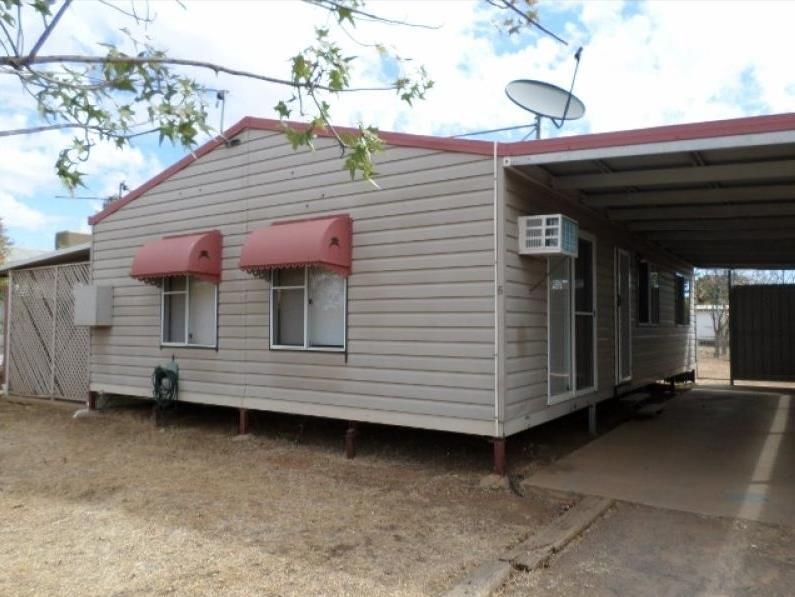 3 bedrooms House in 5 Railway Street CLONCURRY QLD, 4824