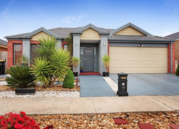 13 Barringo Way, Caroline Springs VIC 3023