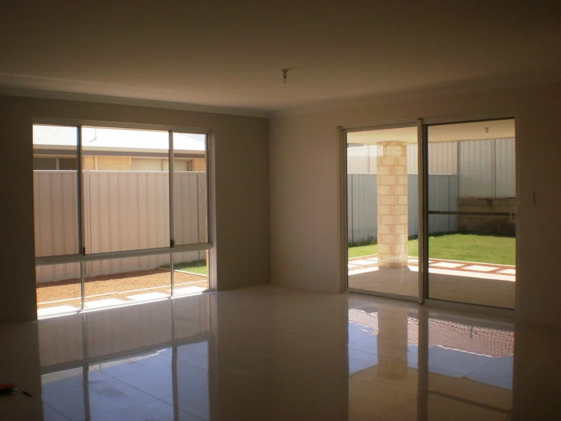 Additional image 2 of 11 Slipknot Street, Drummond Cove WA 6532