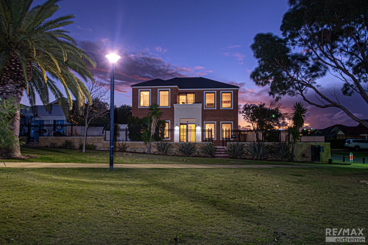 4 bedrooms House in 1 Kirra Lane CLARKSON WA, 6030