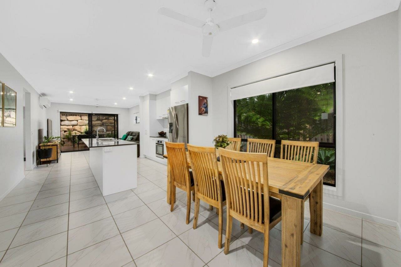 28 Caulder Esplanade, Boyne Island QLD 4680, Image 2