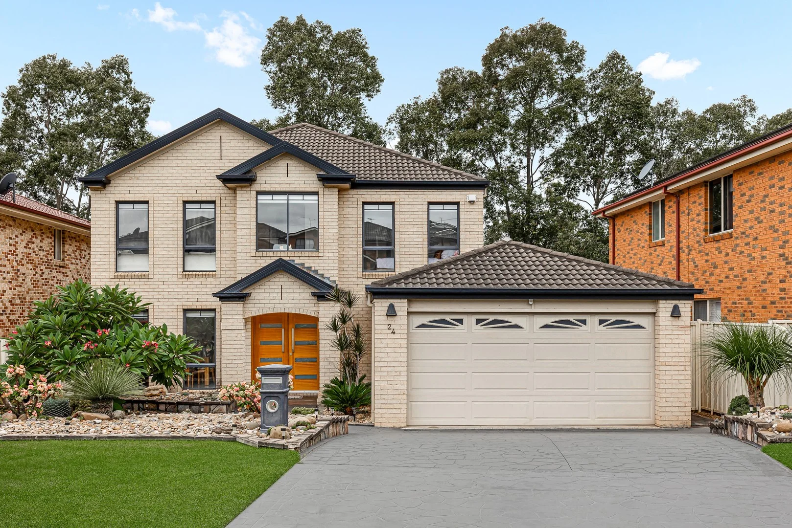 24 Ridgeway Close, West Hoxton NSW 2171