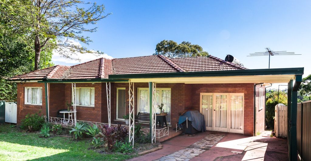 5 bedrooms House in 218 Windsor Road WINSTON HILLS NSW, 2153
