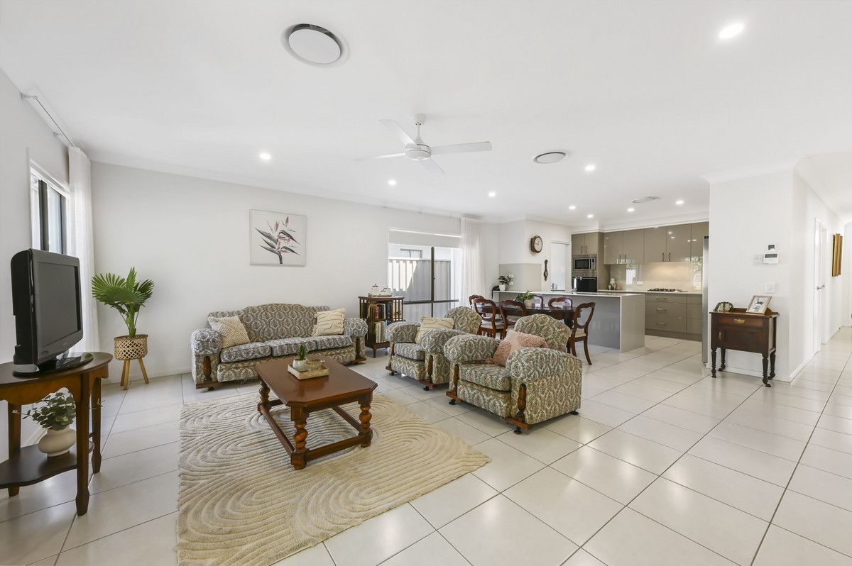 Villa 438/97-161 Hogg Street, Cranley QLD 4350, Image 2