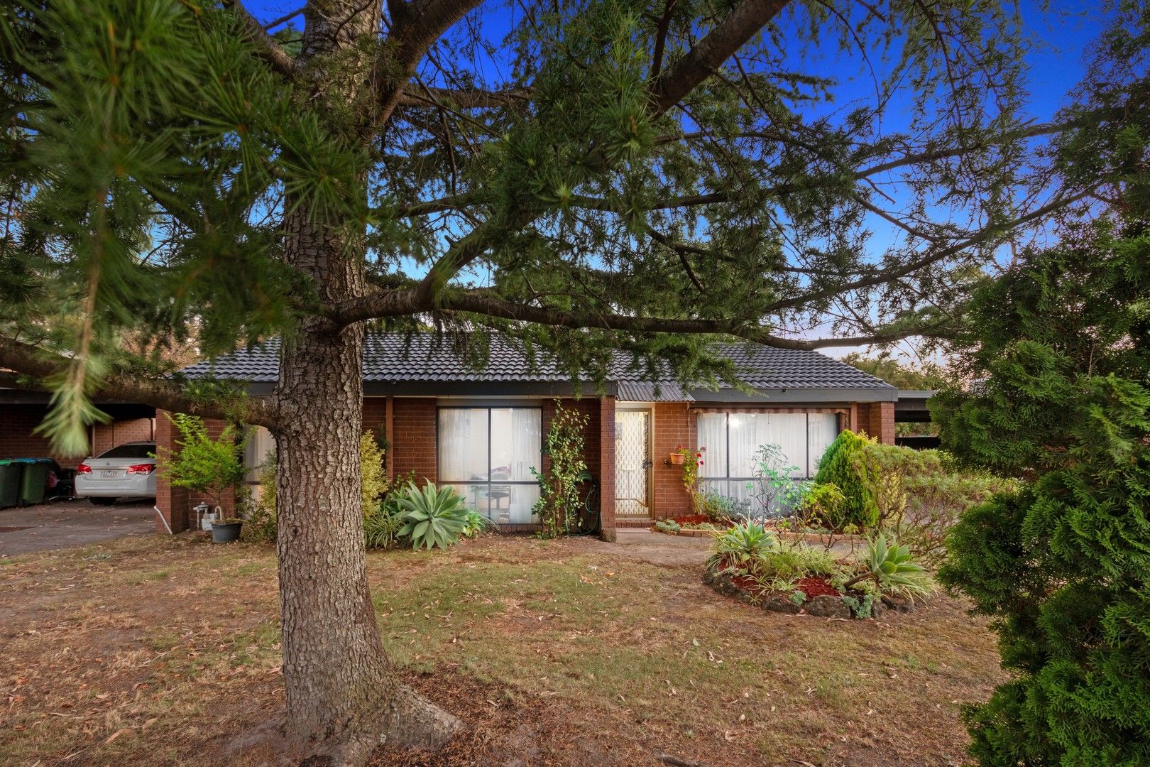 2 bedrooms Apartment / Unit / Flat in 21/1-3 Connolly Crescent BAYSWATER NORTH VIC, 3153