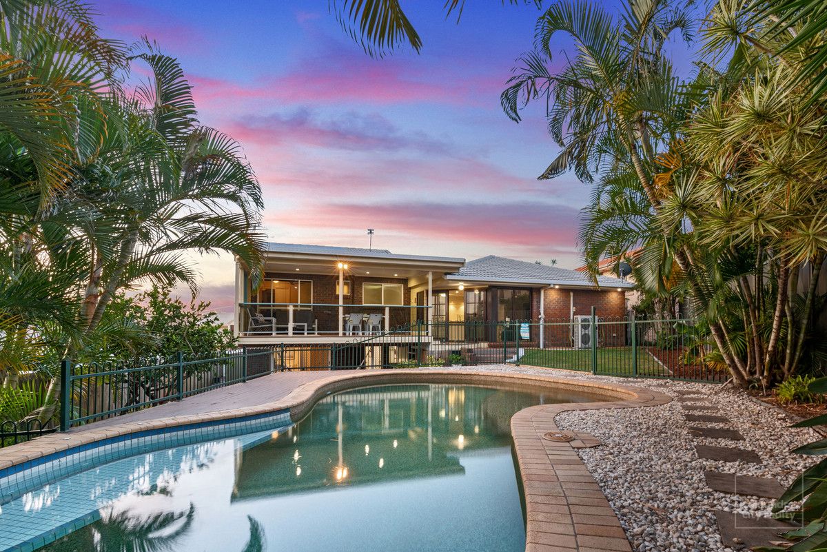 4 bedrooms House in 2 Sherman Street BATTERY HILL QLD, 4551