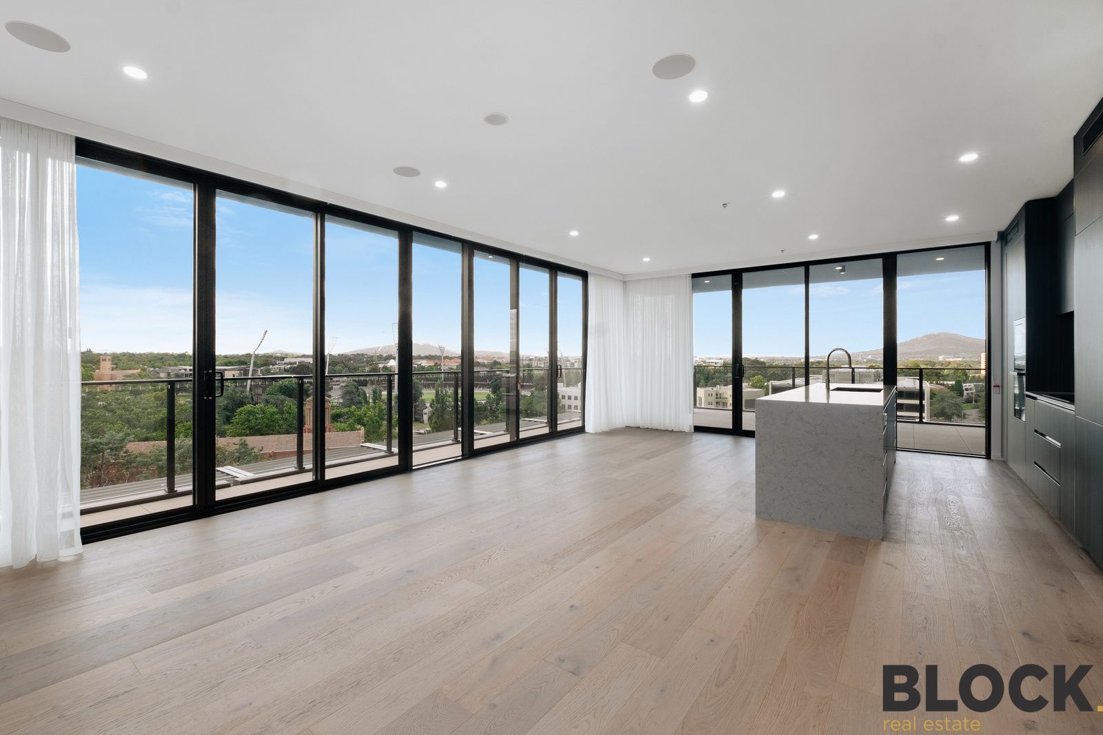 84/7 Light Street, Griffith ACT 2603, Image 2