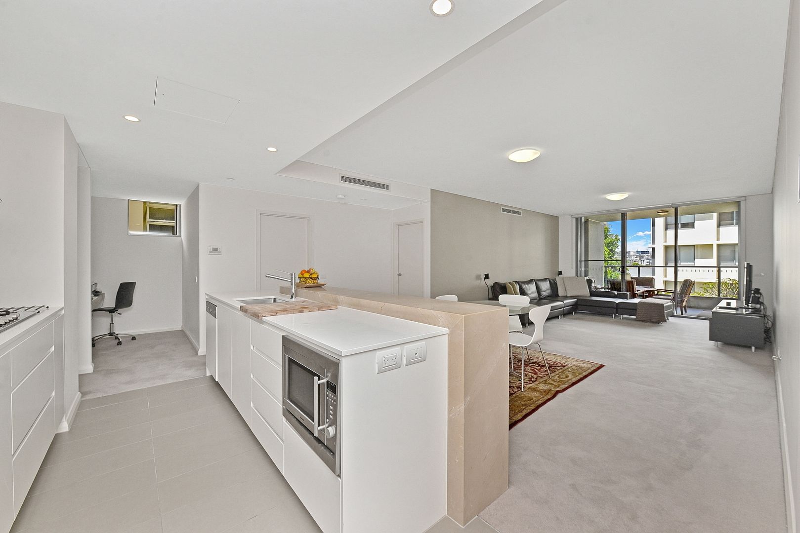 306/8 Marine Parade, Wentworth Point NSW 2127, Image 2