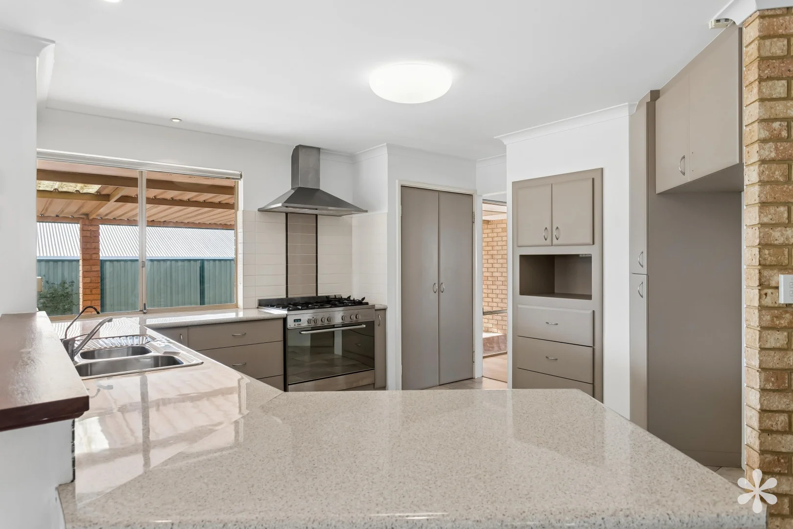 Additional image 2 of 18 Bucknell Place, Swan View WA 6056