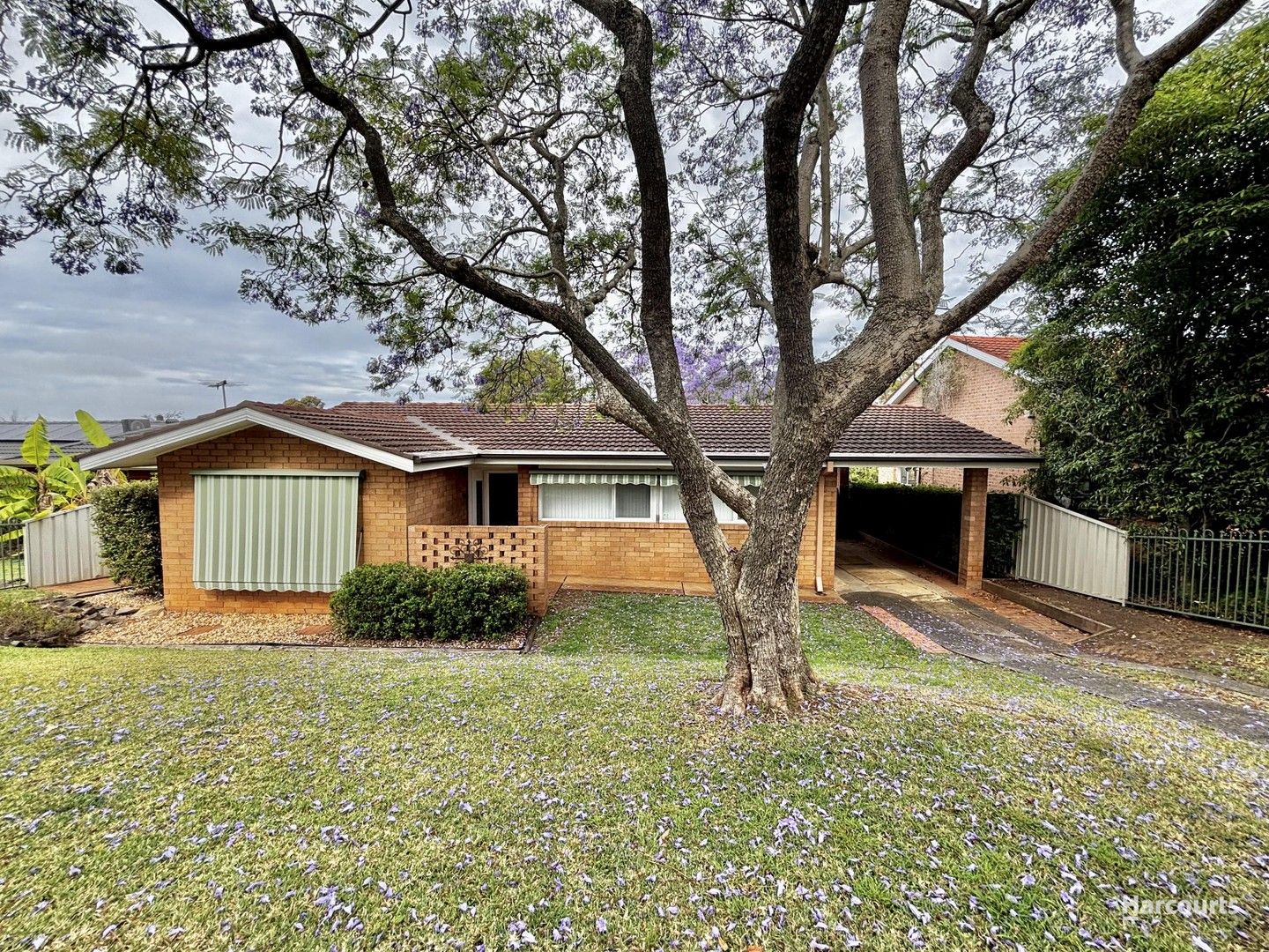 3 bedrooms House in 4 Pine Avenue BRADBURY NSW, 2560
