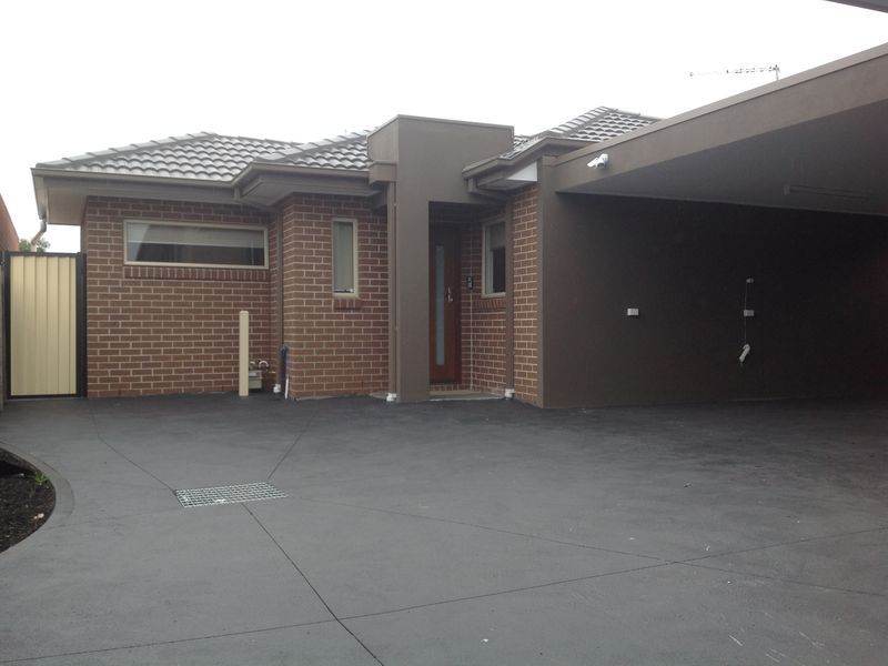 2 bedrooms Apartment / Unit / Flat in 4/85 Queens Parade FAWKNER VIC, 3060