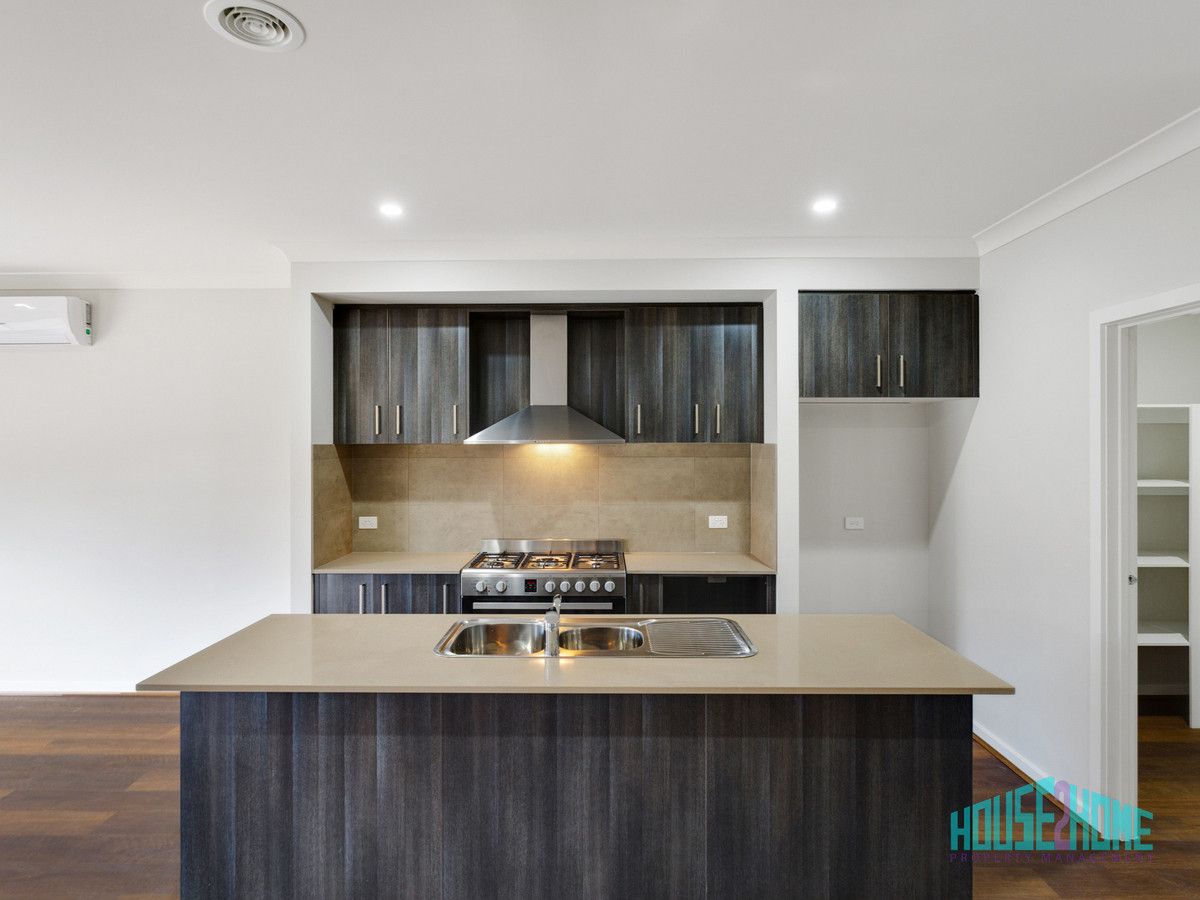 7 Stettler Boulevard, Mickleham VIC 3064 House For Rent 450 Domain