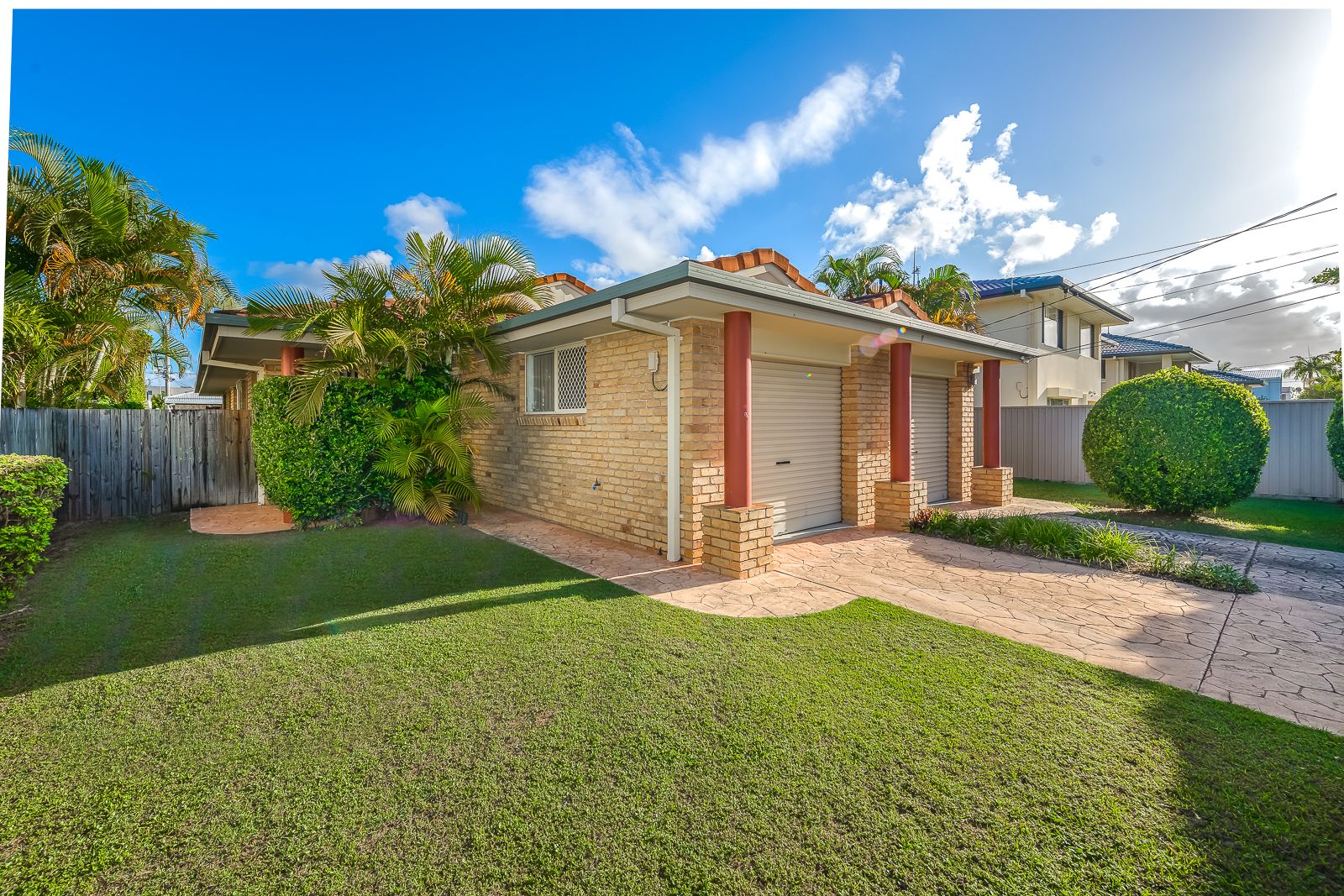 2/6 Muscovey Avenue, Paradise Point QLD 4216, Image 0