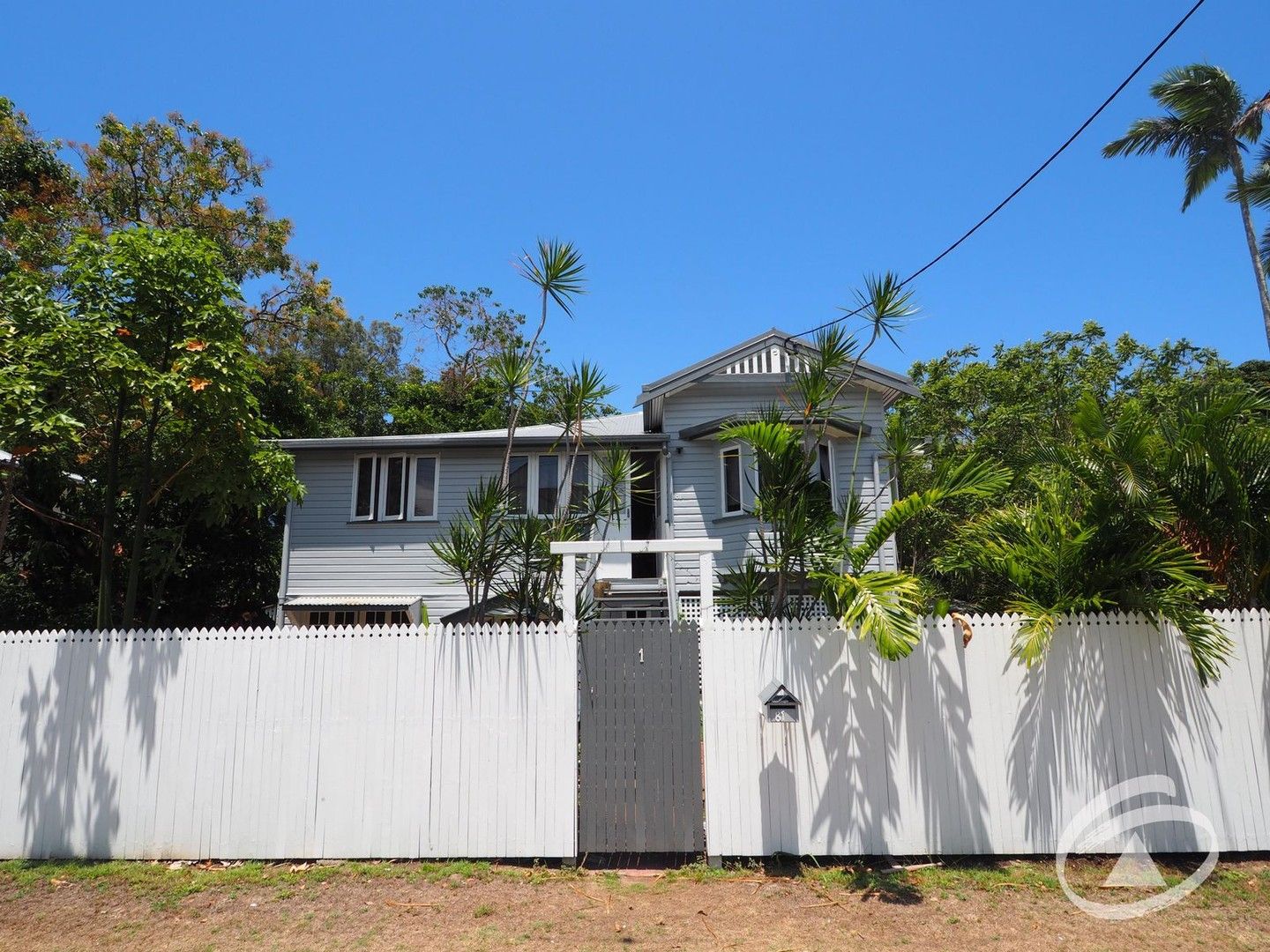 2 bedrooms Apartment / Unit / Flat in 1/81 Digger Street CAIRNS NORTH QLD, 4870
