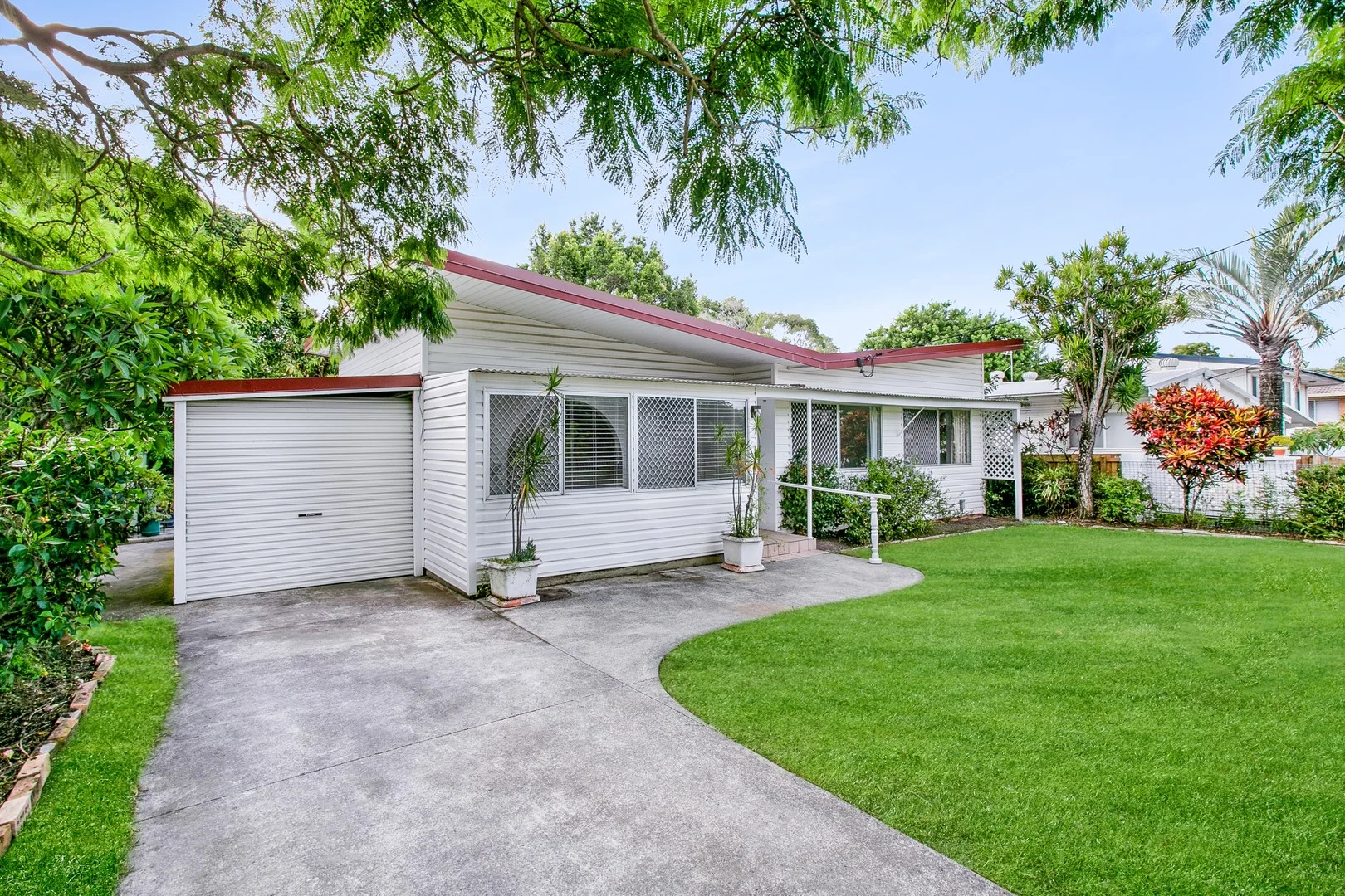 Primary image of 58 Harris Street, Labrador QLD 4215