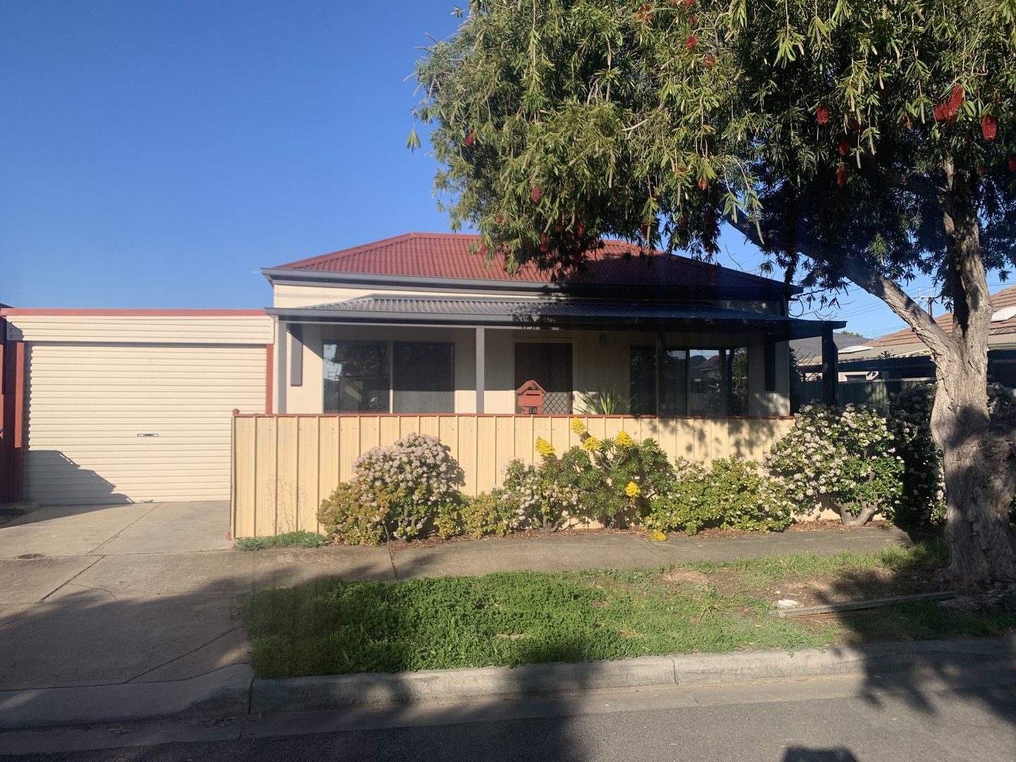 2 bedrooms House in 16 Russell Street ETHELTON SA, 5015