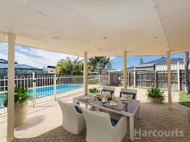 13 Discovery Cove, Halls Head WA 6210, Image 2