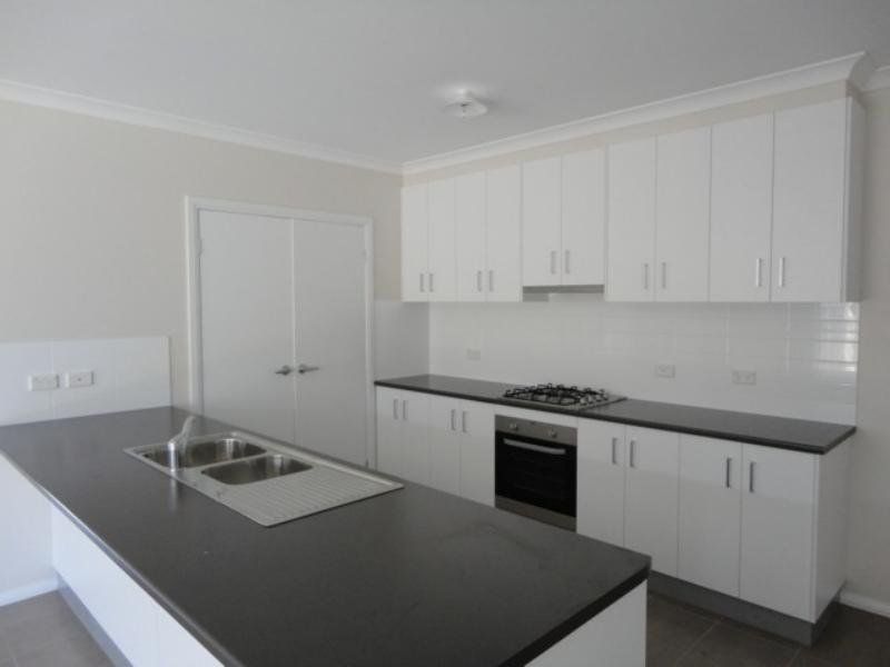 32 O Meara Street Wodonga Vic 3690 Townhouse For Rent 350 Domain