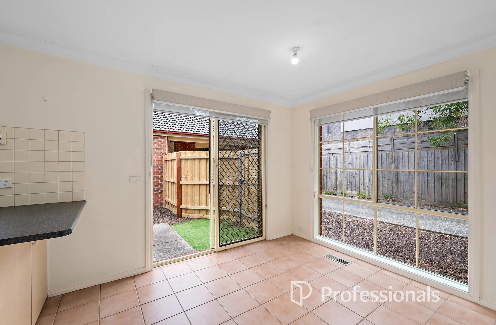 Additional image 4 of 2/8 Alfrick Road, Croydon VIC 3136