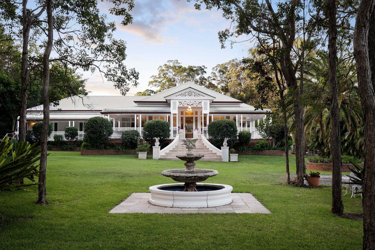 9 bedrooms House in  CHANDLER QLD, 4155