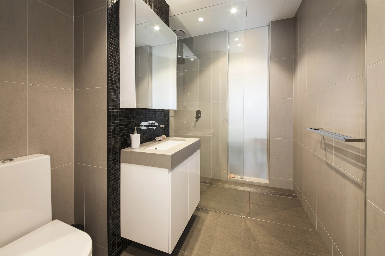 Additional image 5 of 707/14 Queens Road, Melbourne VIC 3004