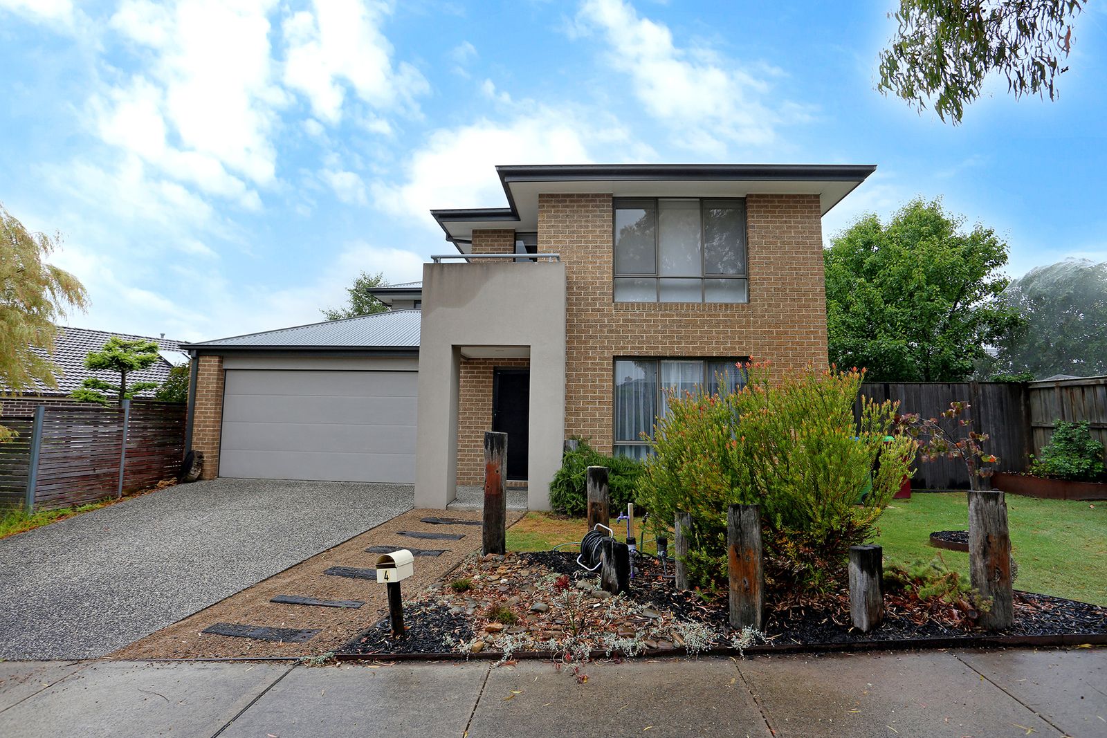 4 Canopy Grove, Cranbourne East VIC 3977