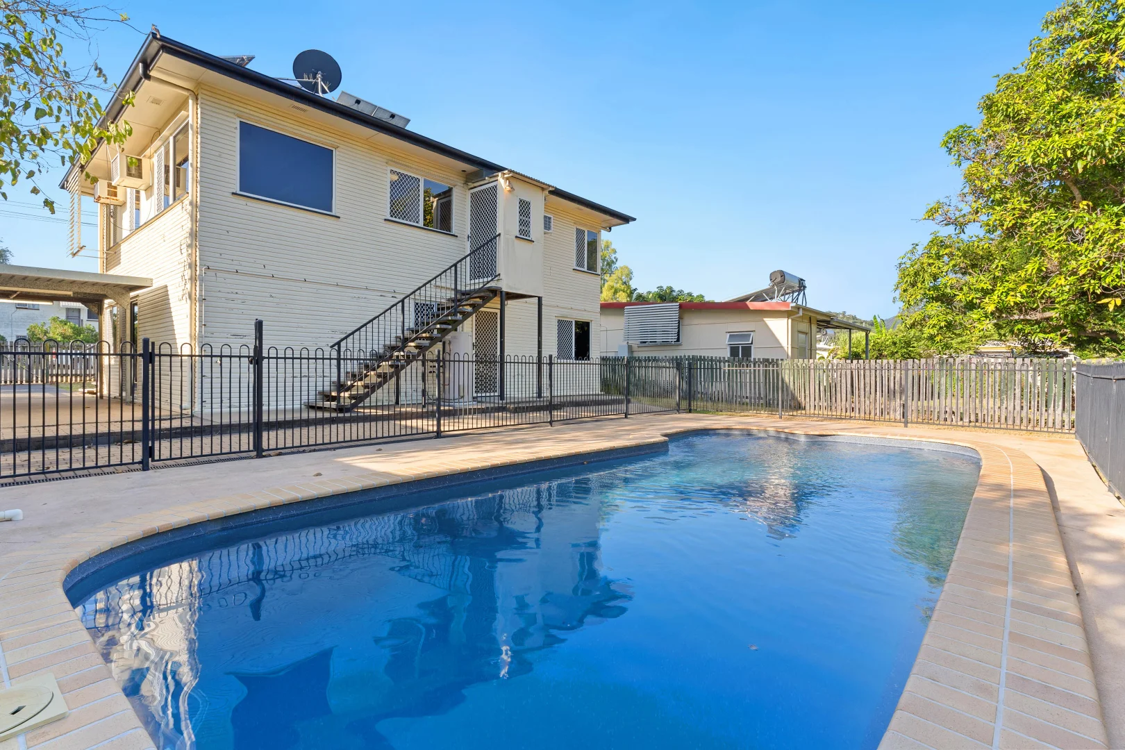 Additional image 21 of 258 Elphinstone Street, Koongal QLD 4701