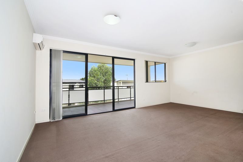 3 bedrooms Apartment / Unit / Flat in 25/45-51 Balmoral Road NORTHMEAD NSW, 2152
