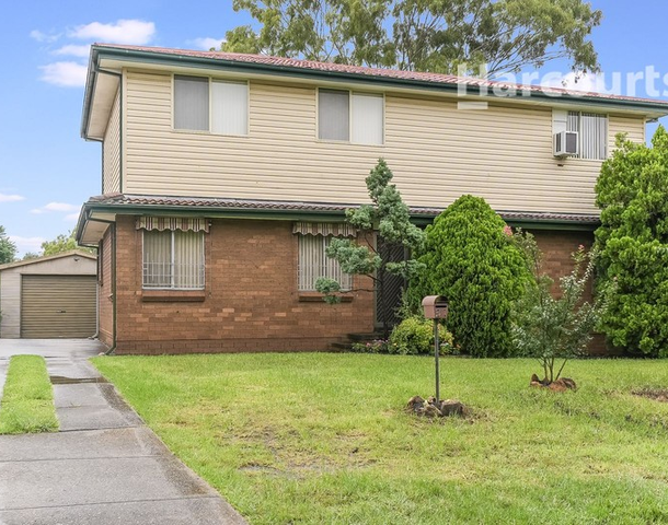 31 Lillyvicks Crescent, Ambarvale NSW 2560